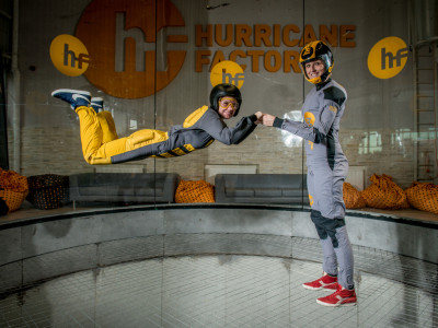 Létání ve větrném tunelu - Indoor Skydiving