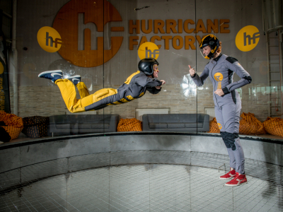 Létání ve větrném tunelu - Indoor Skydiving