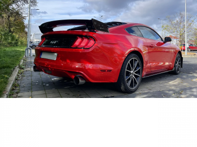 Trhačem asfaltu v Mustangu GT Shelby